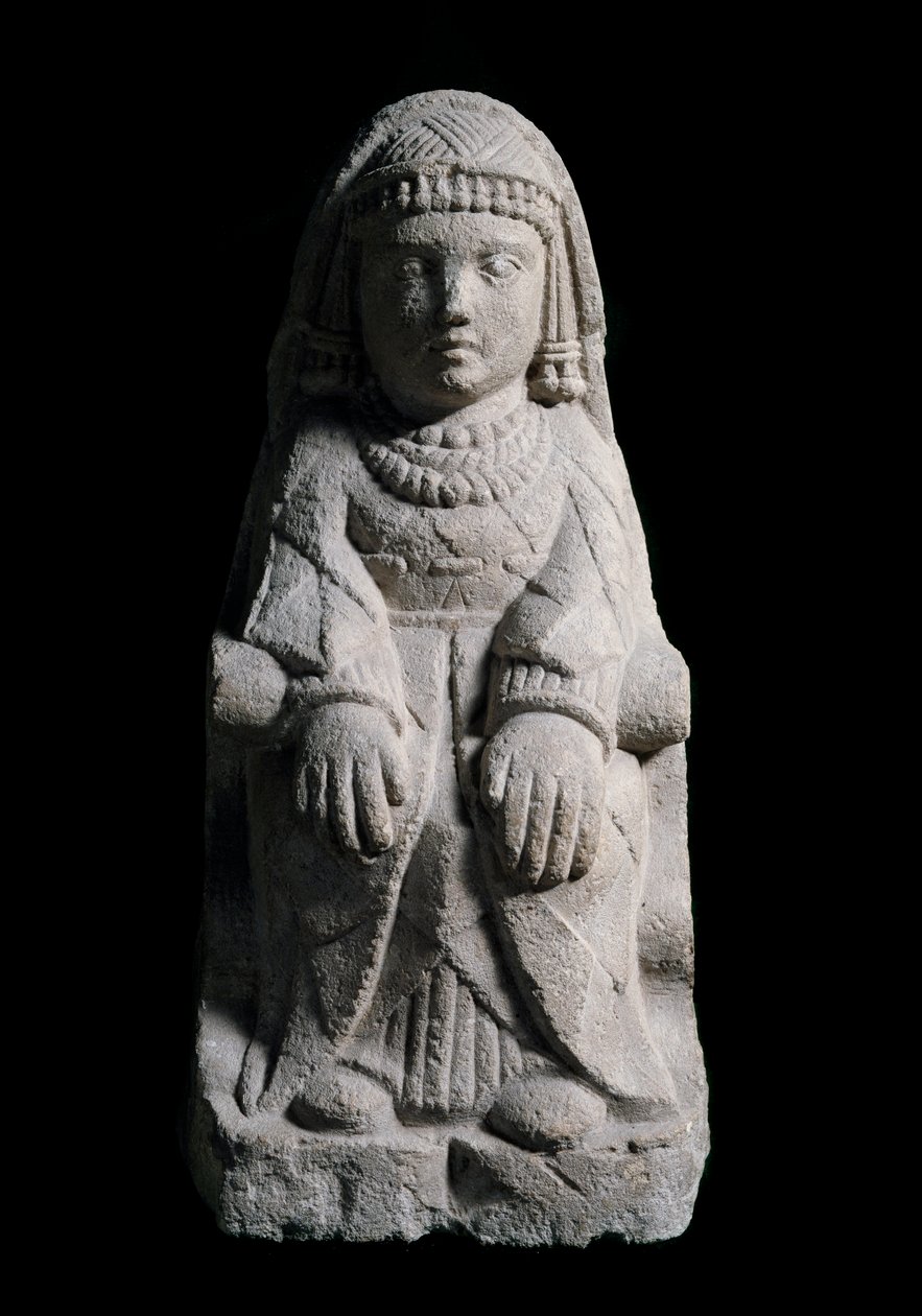 Dame sidder. Kalkstensskulptur, 4.-2. århundrede f.Kr af Iberian