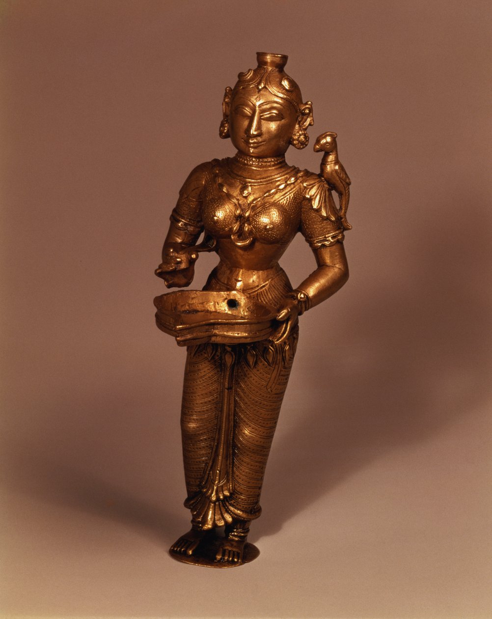 Lampe i form af Goddess of Fortune, Sydindisk, begyndelsen af det 19. århundrede (messing) af Indian School