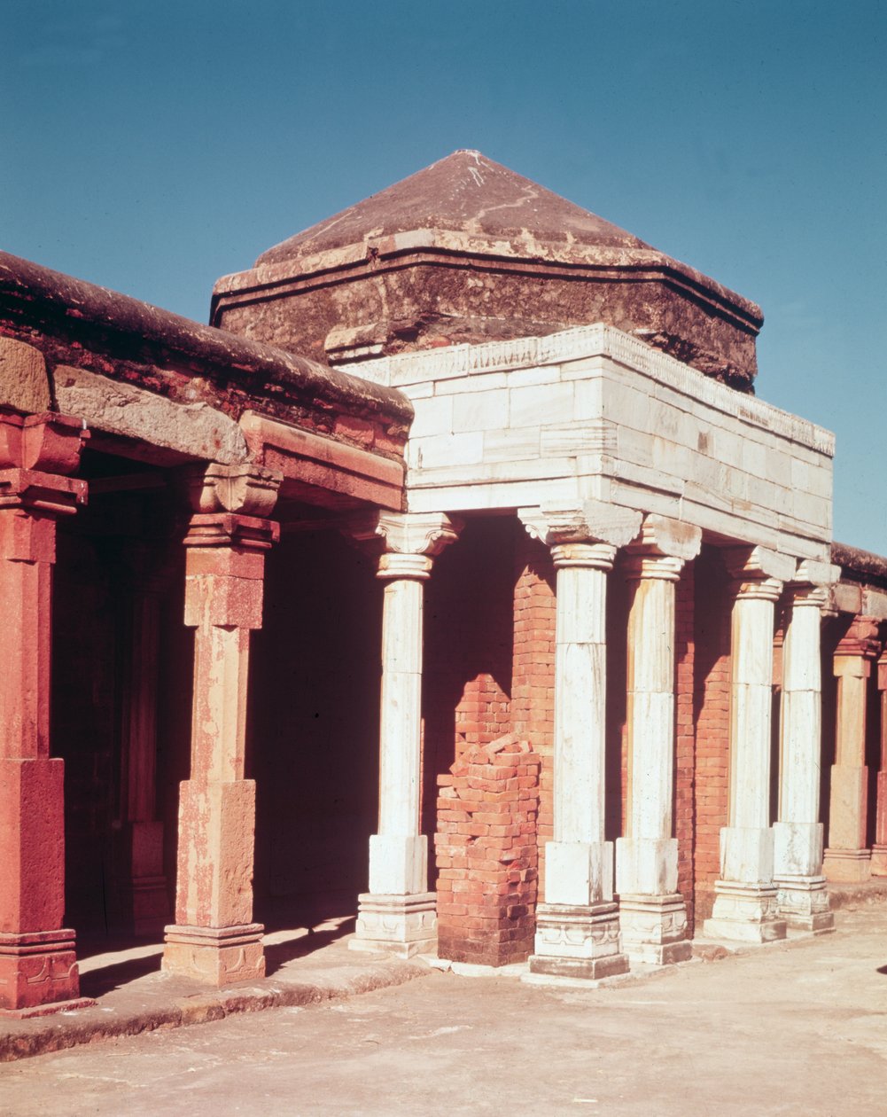 Sultan Ghari af Indian School