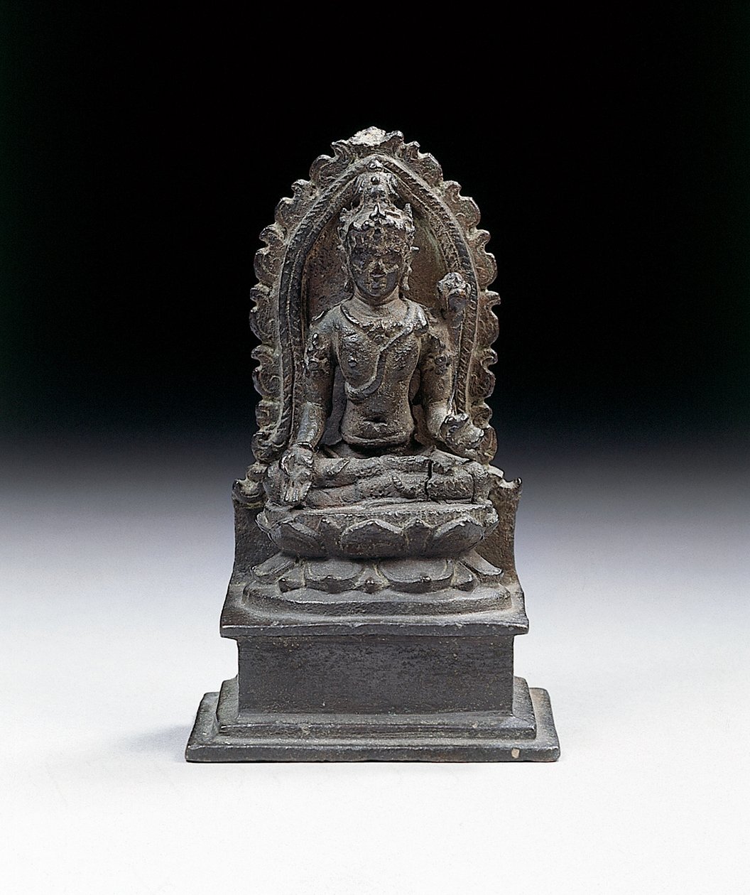 Javanesisk figur af Padmapani, slutningen af det 9. århundrede (bronze) af Indonesian