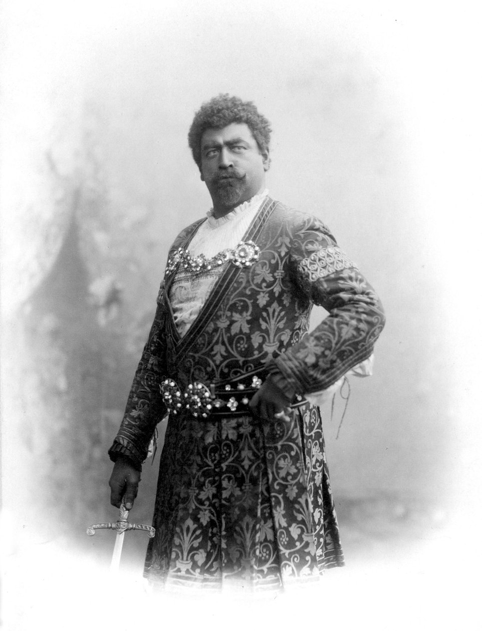 Francesco Tamagno, ca. 1890 (s/h-billede) af Italian Photographer