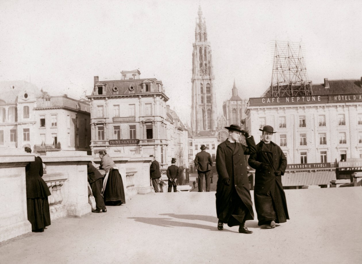Præster, Antwerpen, 1898. af James Batkin