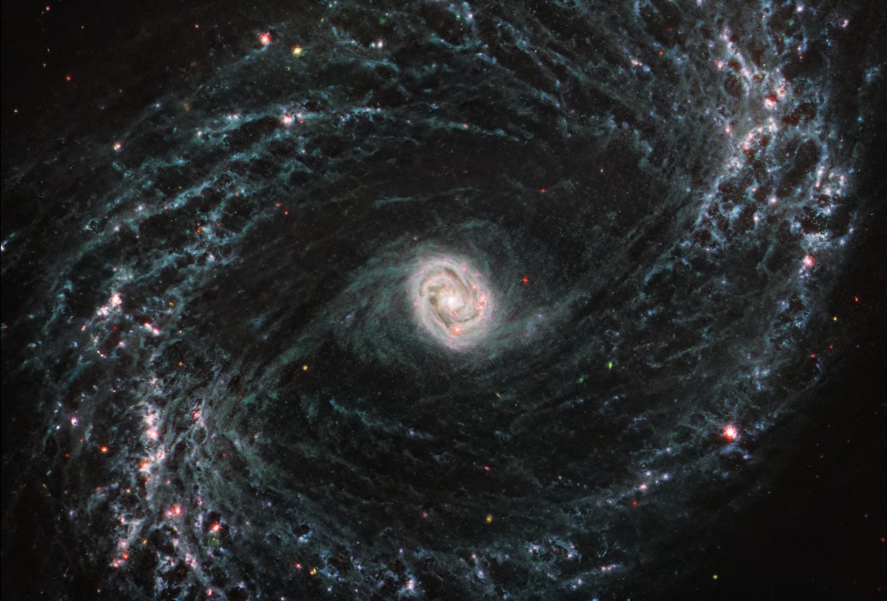 NGC 1433 (MIRI-billede) af James Webb Space Telescope (NASA)