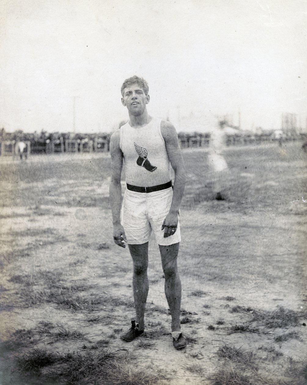 H.L. Hillman fra New York Athletic Club, stående og vendt mod kameraet af Jessie Tarbox Beals