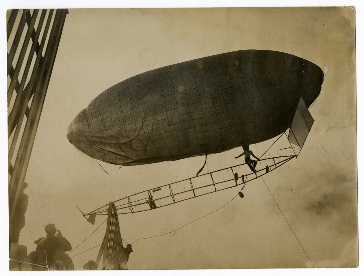 Luftskib "California Arrow" af Jessie Tarbox Beals