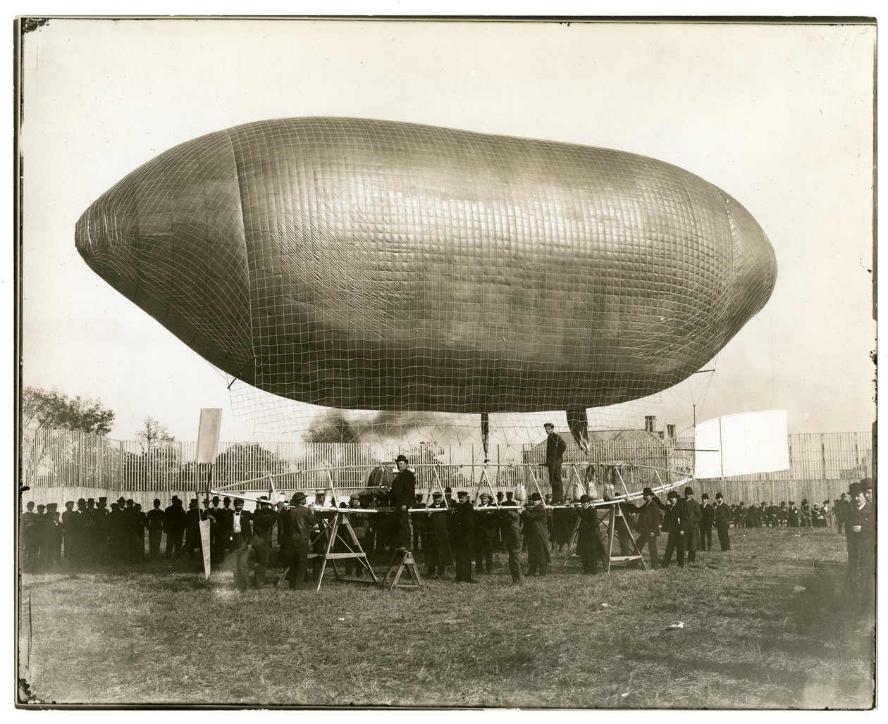 Luftskib "California Arrow" af Jessie Tarbox Beals