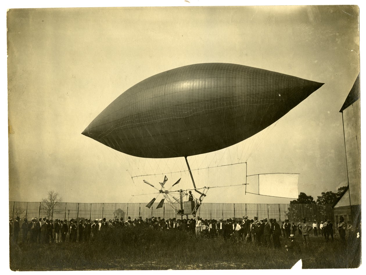 "Meteor" luftskib af Jessie Tarbox Beals