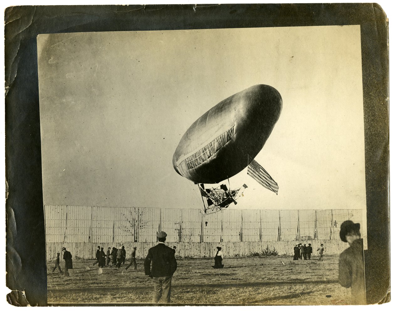 "Ville de St Mande" luftskib af Jessie Tarbox Beals