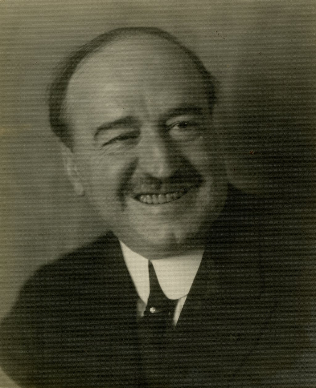 Vincente Blasco Ibanez, ca. 1905-21 af Jessie Tarbox Beals