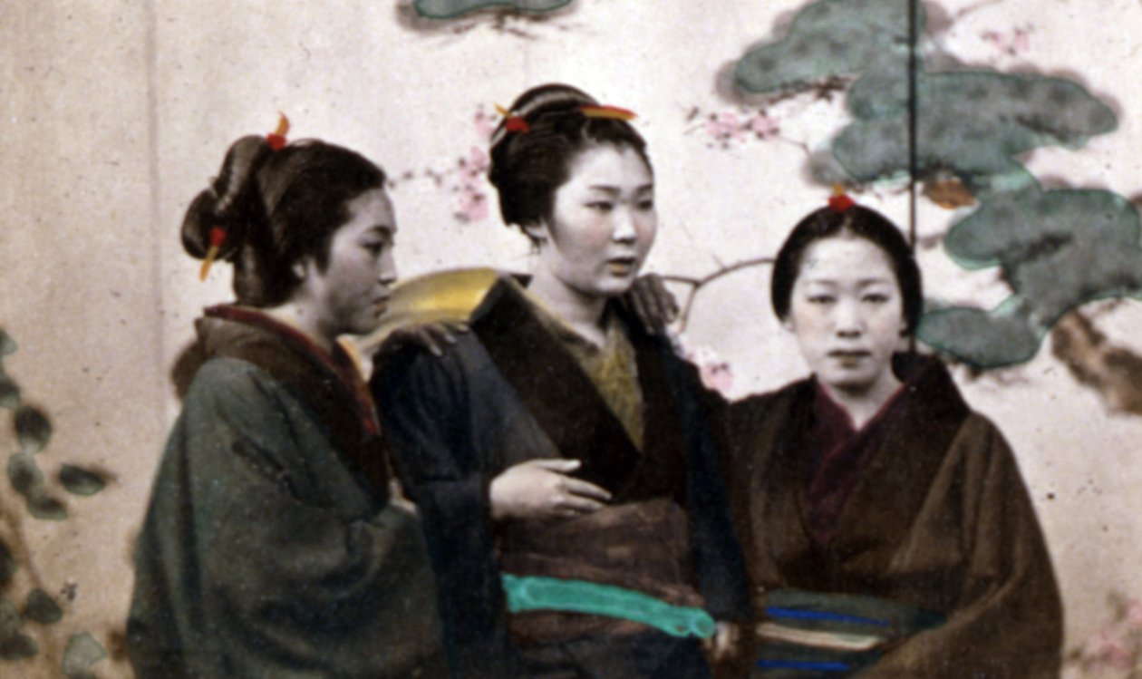 Japanske kvinder, 1890 (håndfarvet foto) af John Thomson