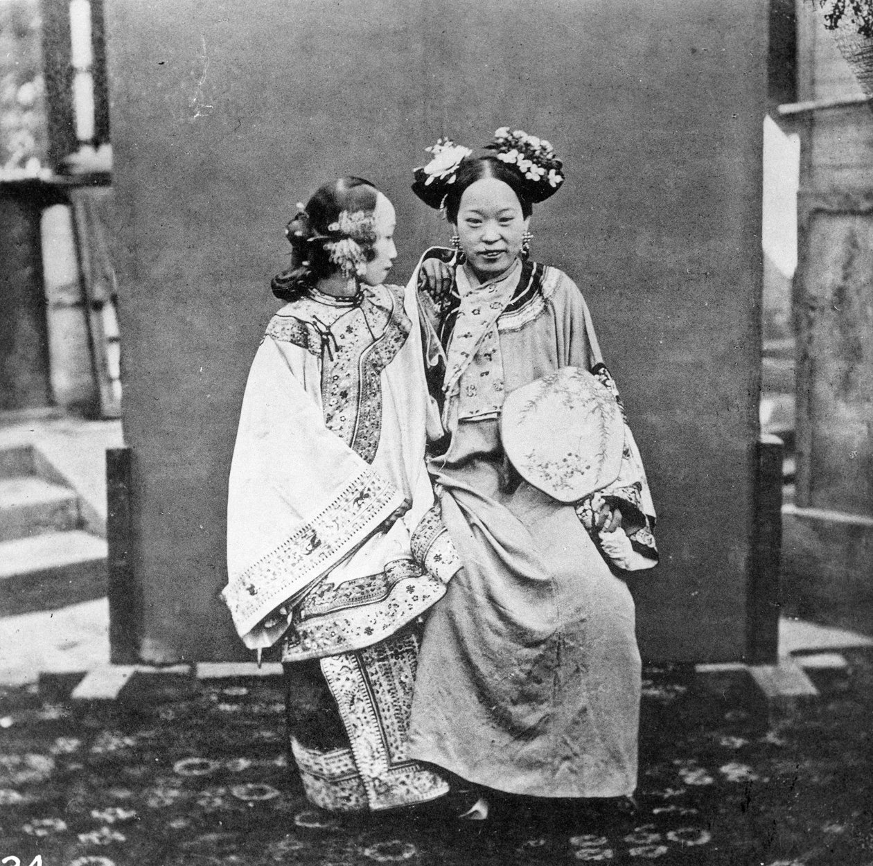 Manchu-damer, ca. 1867-72 af John Thomson