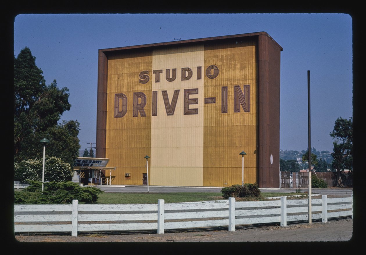Studio Drive-In, Culver City, Californien, USA af John Margolies