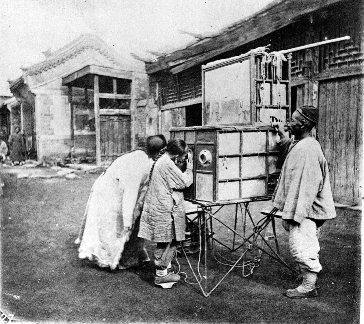 Kina, peep-showet, omkring 1870 (foto) af John Thomson