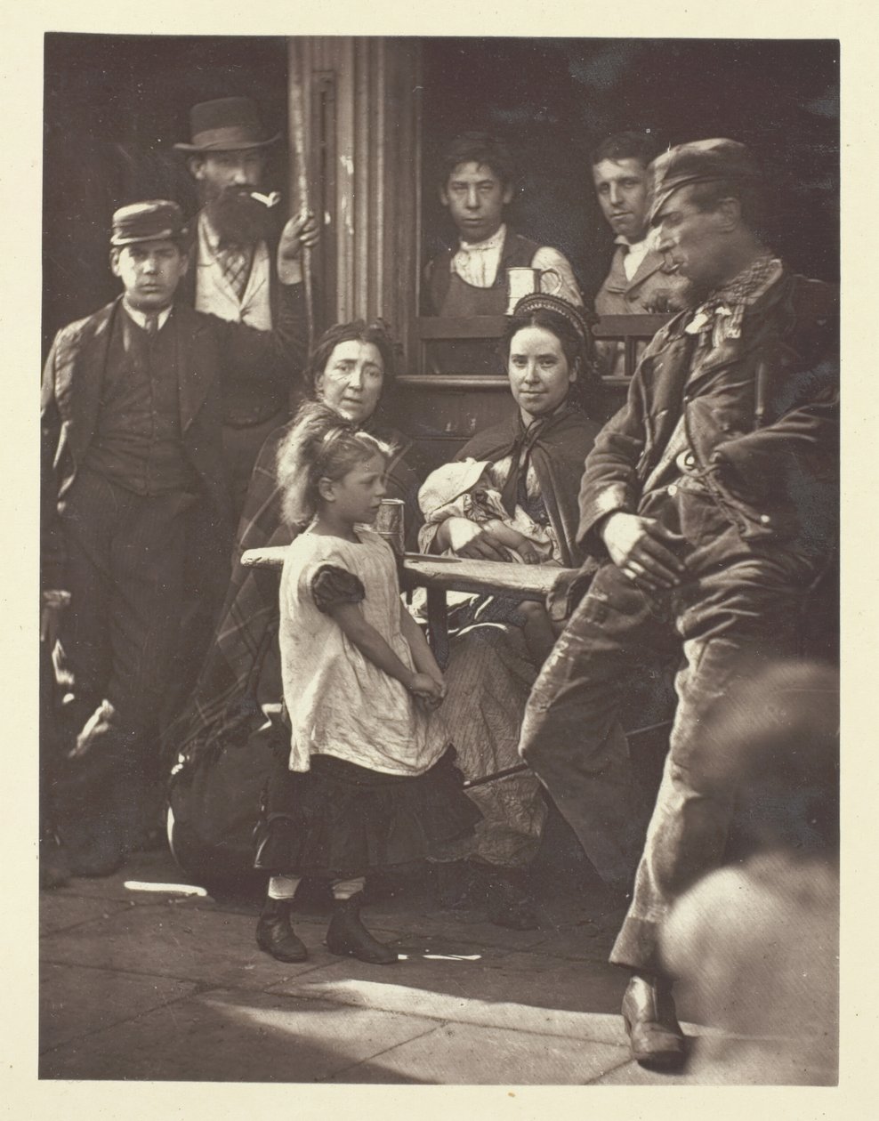 Hookey Alf, fra White Chapel, 1881. af John Thomson