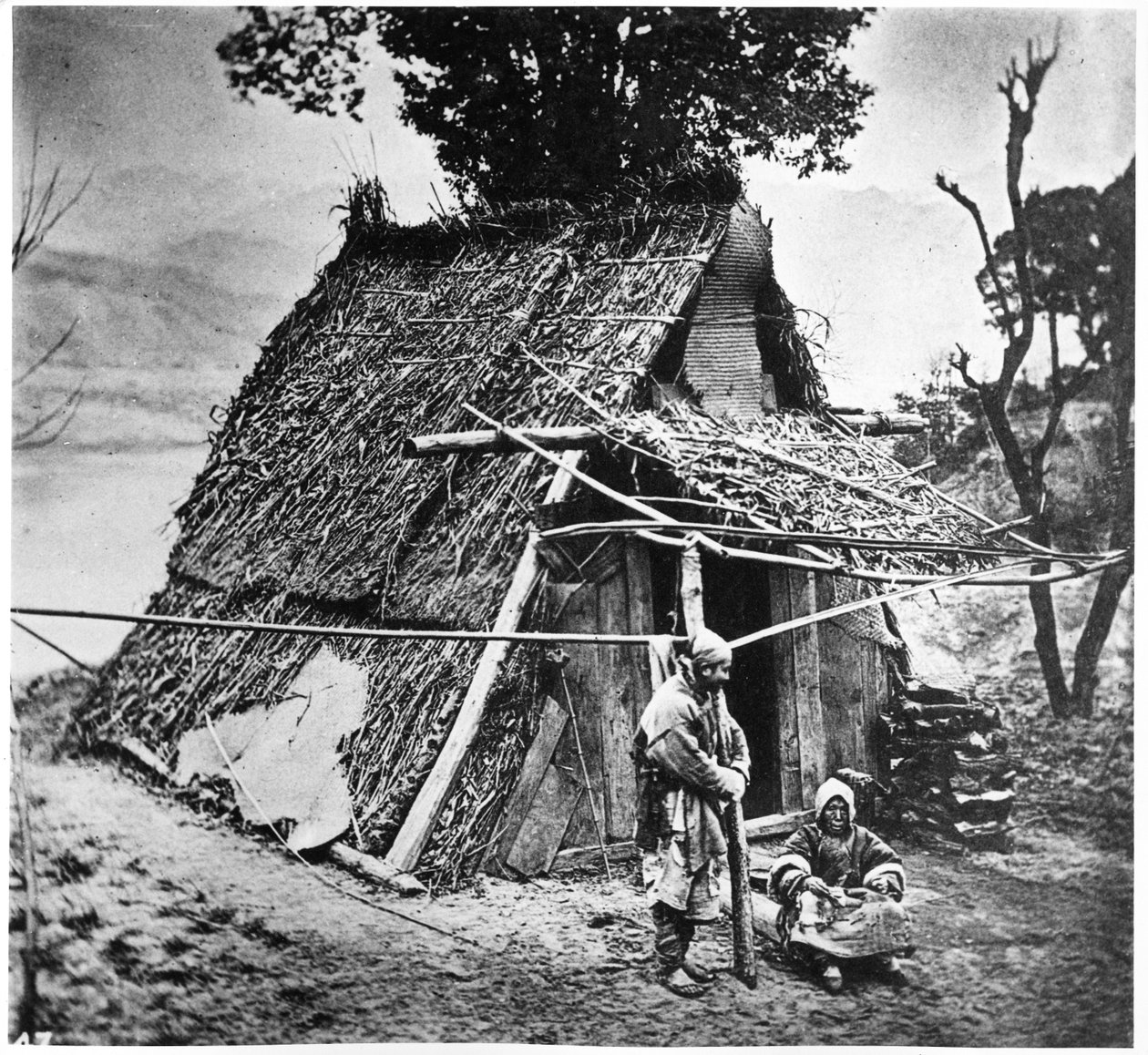 Bjerghytte, Huzeh-provinsen, ca. 1867-72 af John Thomson