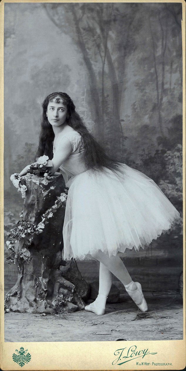 Luigia Cerale som Giselle, ca. 1880. af Josef Löwy