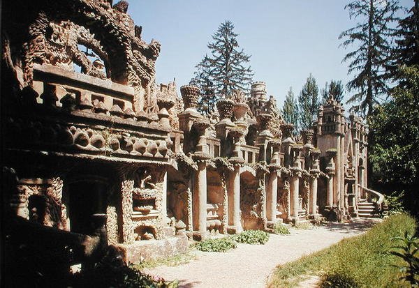 Det ideelle palads, bygget 1879-1912 af Joseph Ferdinand Cheval