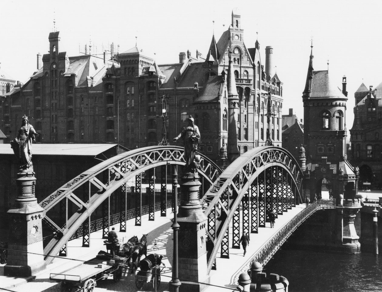 Bro i Speicherstadt (lagerby) Hamborg, ca. 1910 af Jousset