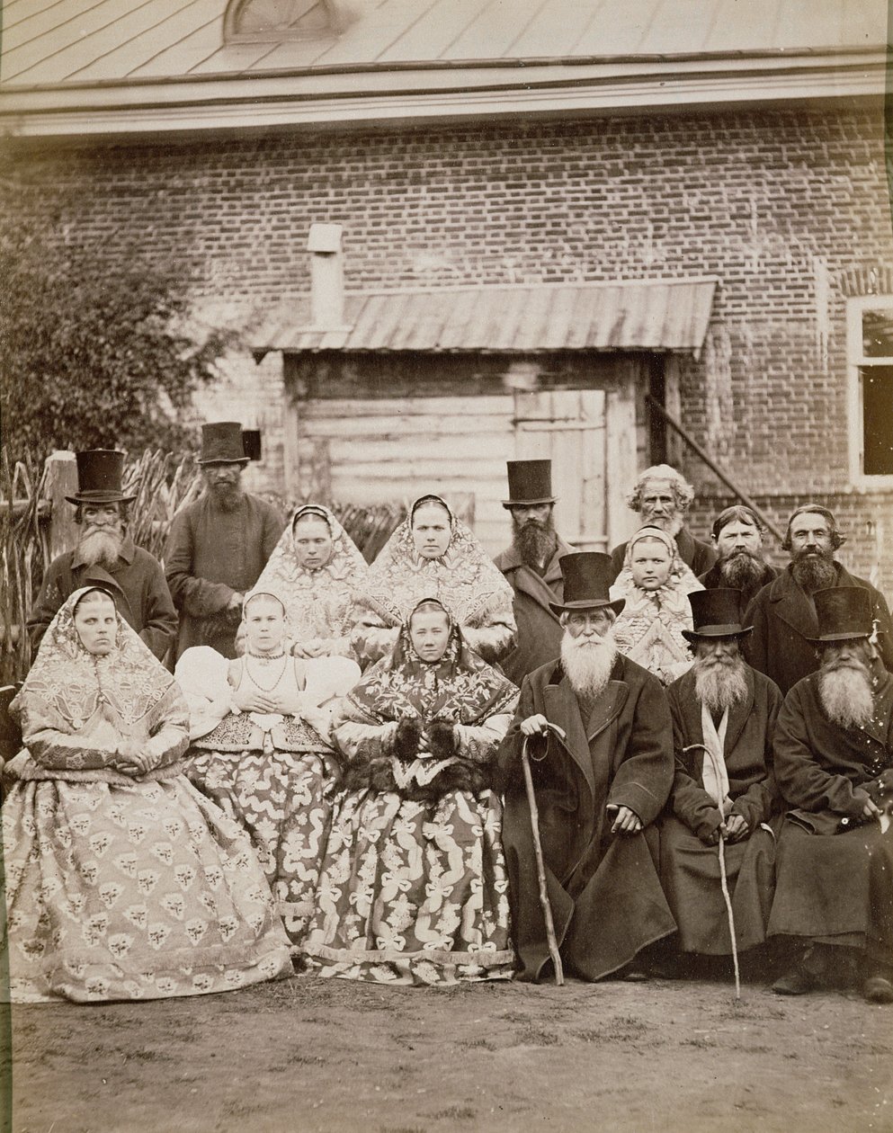 Familie fra Nijni, Novgorod, ca. 1875 (albumenprint) af Juan Raoult