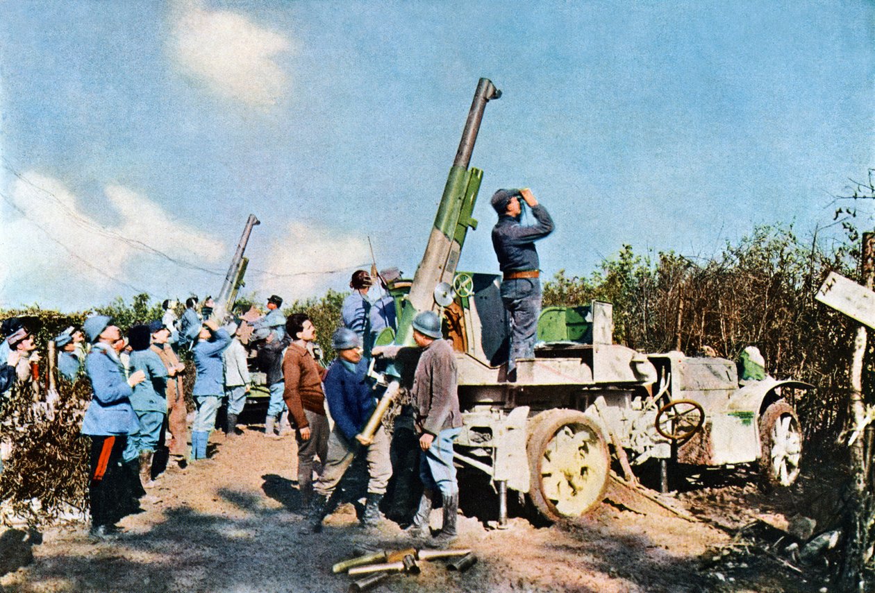 Luftværnskanoner monteret på køretøjer i aktion, Verdun, september 1916 (autokrom) af Jules Gervais Courtellemont
