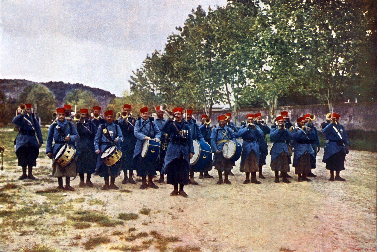 Et militærorkester fra Algeriet under slaget ved Marne øst for Paris, september 1914 (autokrom) af Jules Gervais Courtellemont