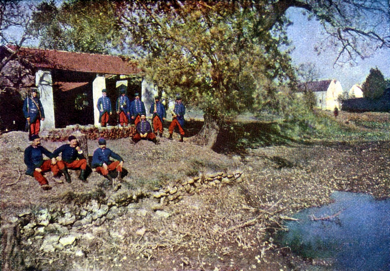 Franske soldater i Monthyon under slaget ved Marne øst for Paris, september 1914 (autokrom) af Jules Gervais Courtellemont
