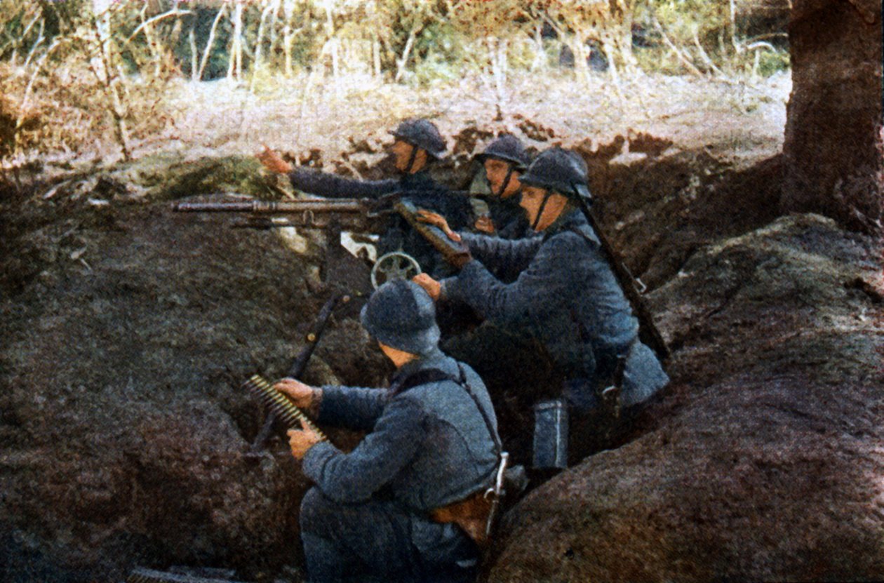 Franske soldater med maskingevær nær Verdun, september 1916 (autokrom) af Jules Gervais Courtellemont