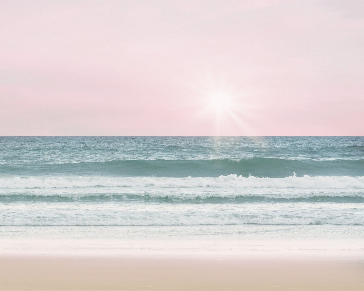 Pink Beach, ca. 2017 (fotografi) af Leah Straatsma