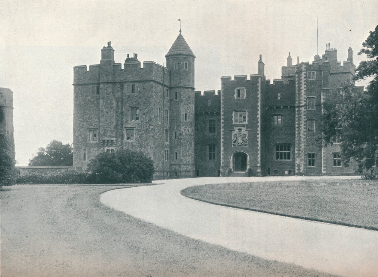 Dunster Castle, c1907 af Leonard Willoughby