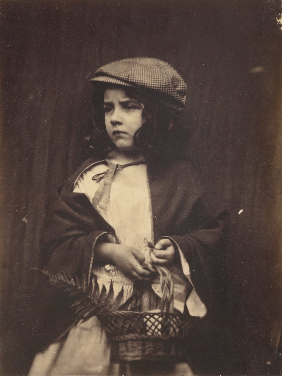 (Ung pige holder en kurv) af Lewis Carroll