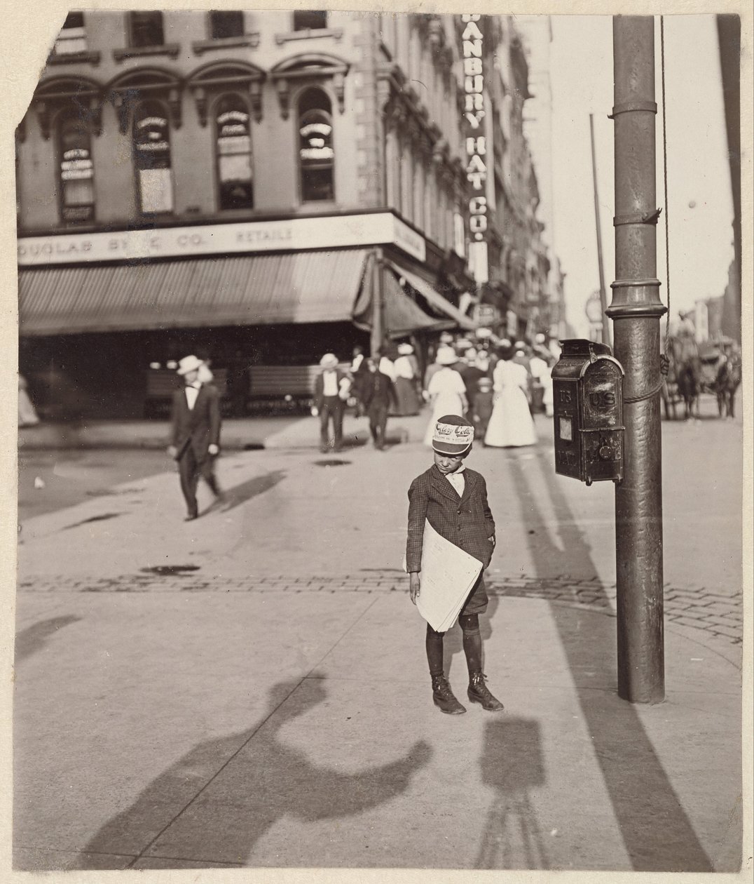 Selvportræt med Newsboy af Lewis Wickes Hine