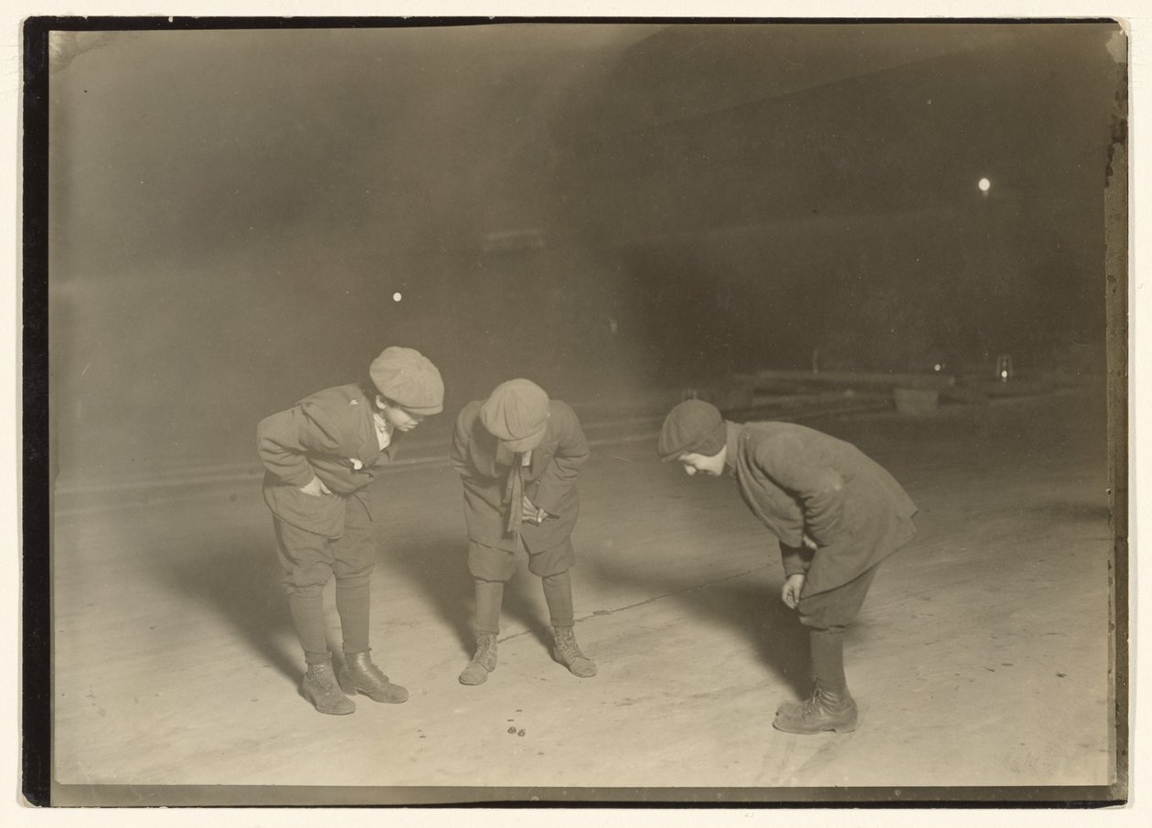 Et lortespil ved midnat. af Lewis W. Hine