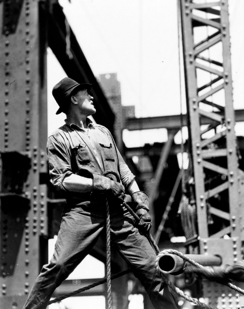 Derrick man, Empire State Building, 1930-31 af Lewis Wickes Hine