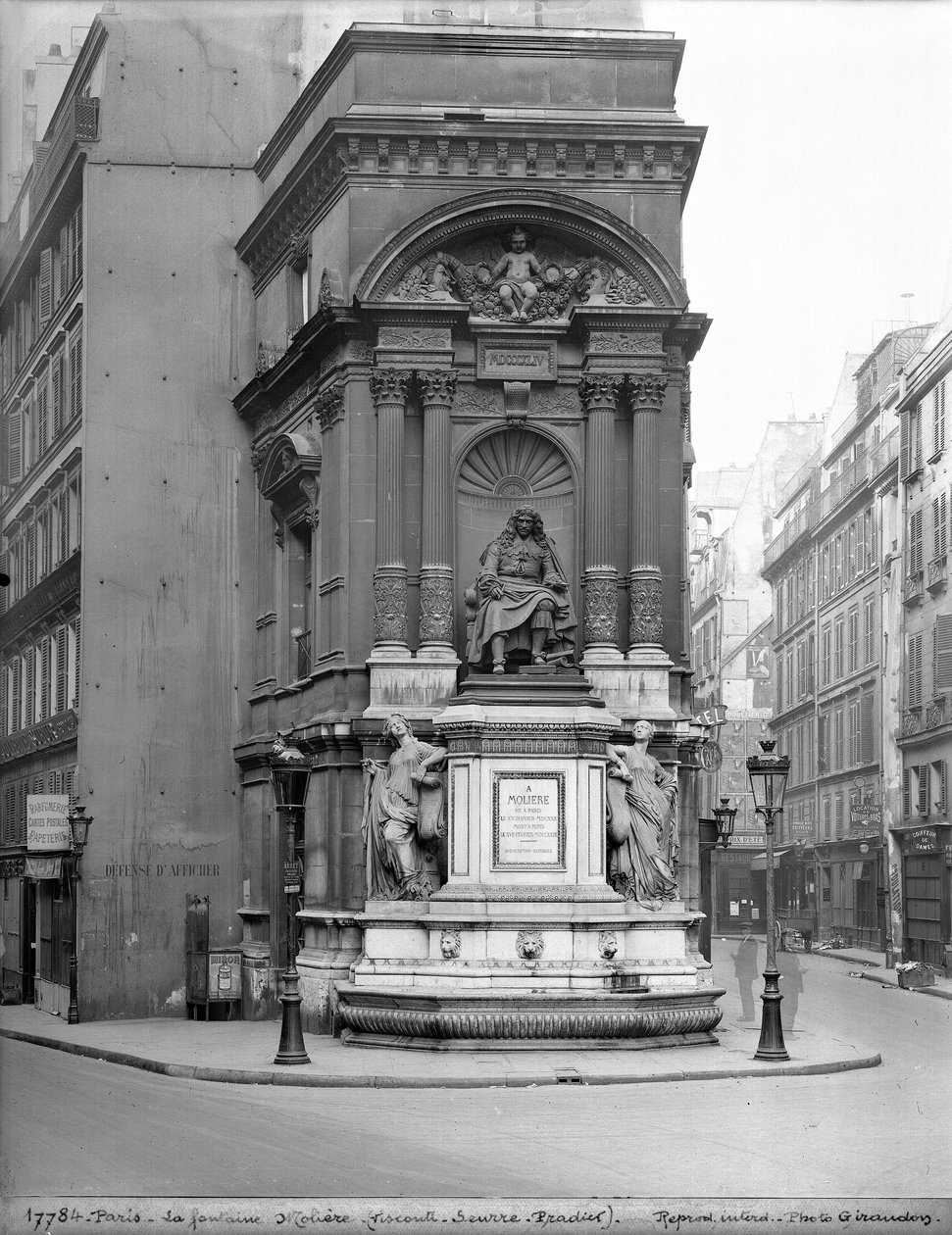 Moliere Fountain, 1844 (marmor og sten) (se også 346524, 346525) af Louis or Ludovico Visconti