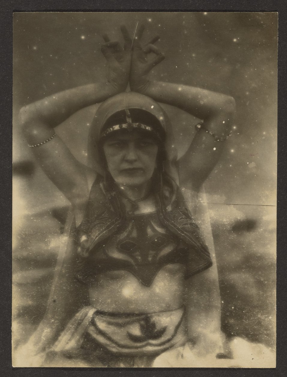 [Nautch Girl] af Louis Fleckenstein