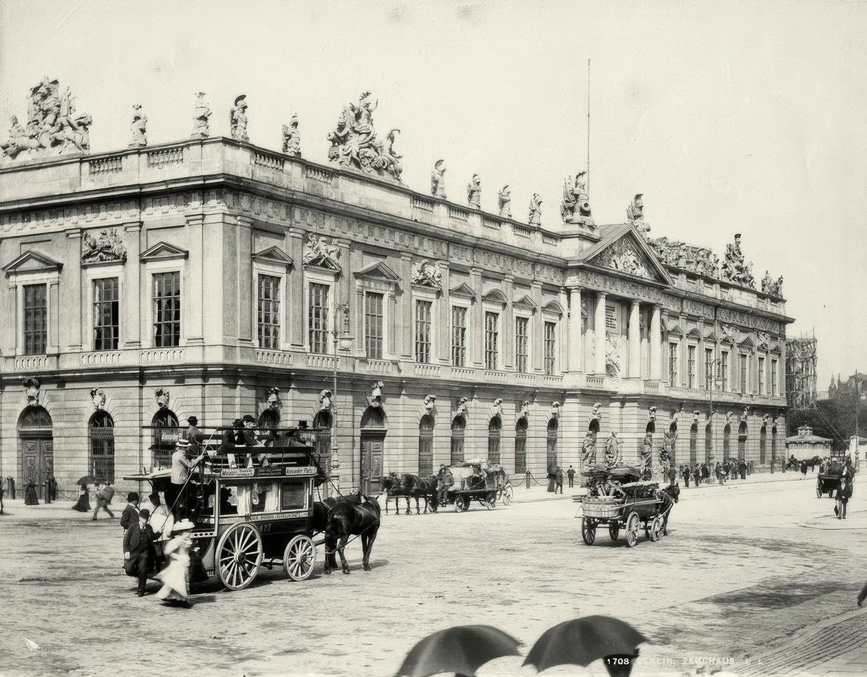 Berlin, våbenkammer af Lucien Levy