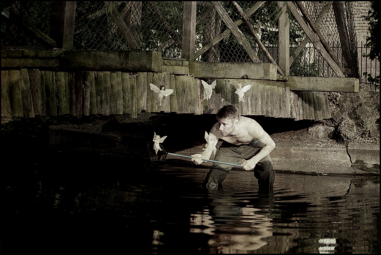 At fange feer 4 af Mat Collishaw