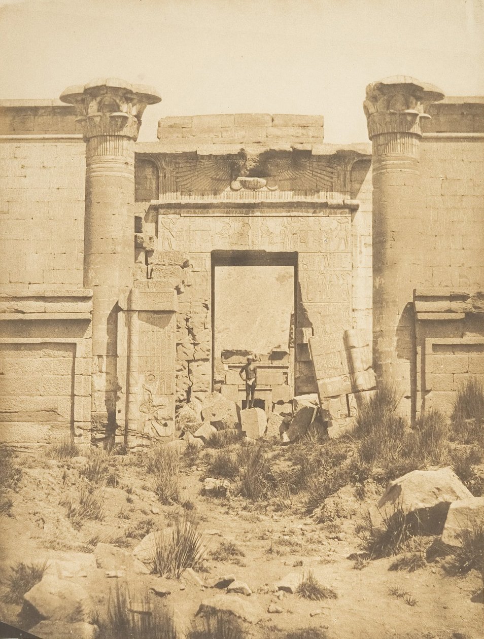Propylaea af Thutmoseum, ved Medinet-habou Theben, 1849-50. af Maxime Du Camp