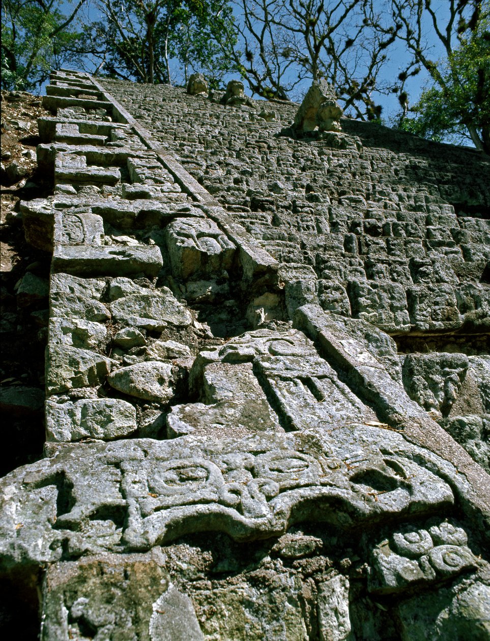 Udsigt over Hieroglyphic Stairway, 743 e.Kr af Mayan