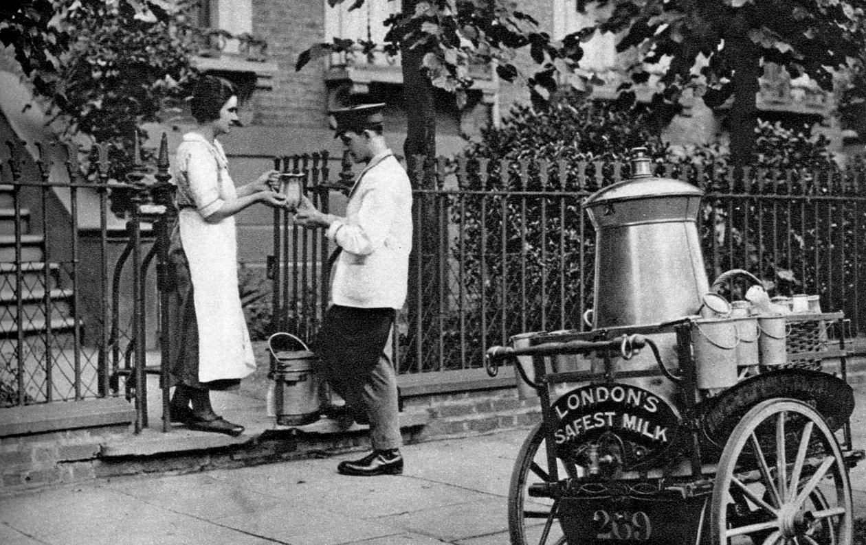 Milkman, North London, 1926-1927 af McLeish