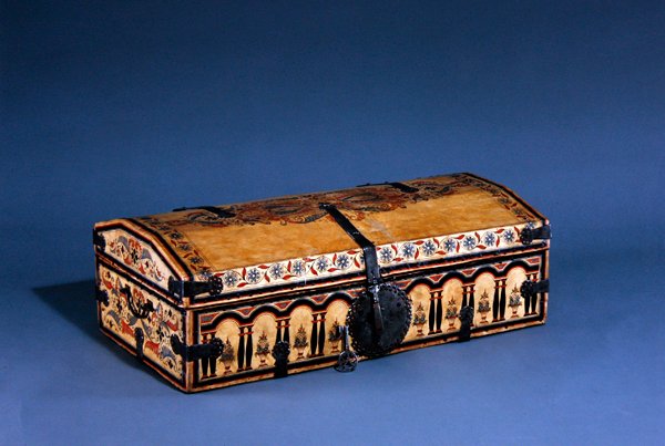 Trunk (malet læder på træ) af Mexican School