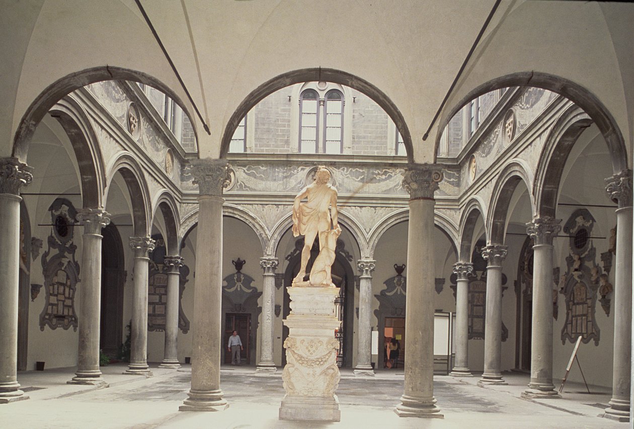 Interiør af skulpturgården af Michelozzo di Bartolommeo