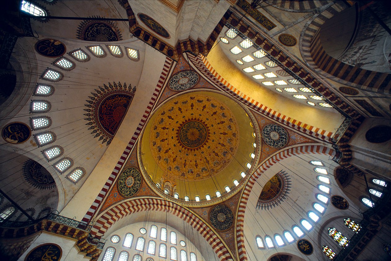 Interiør af Suleymaniye-moskeen af Mimar Sinan