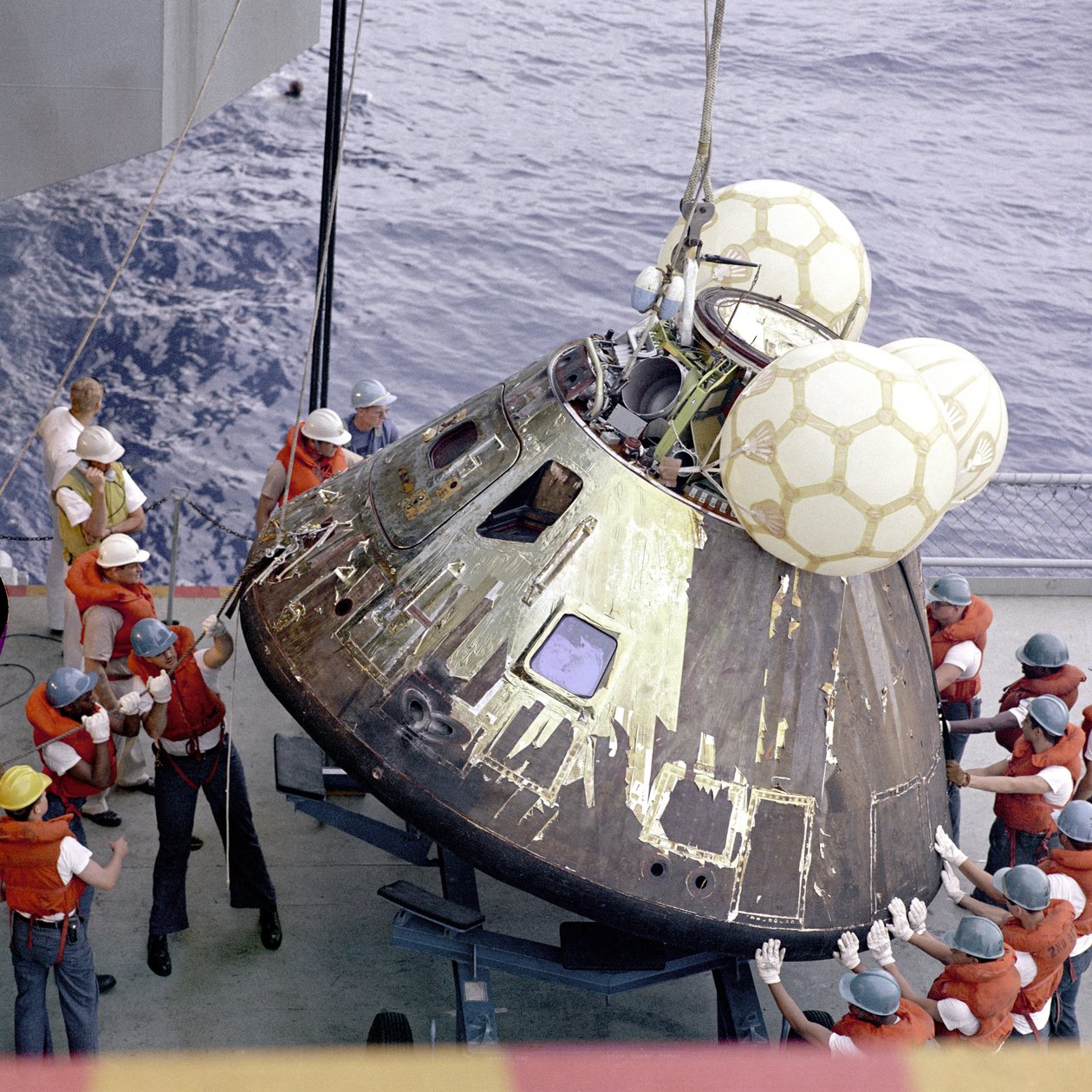 Apollo 13 - NASA, 1970. af NASA Images