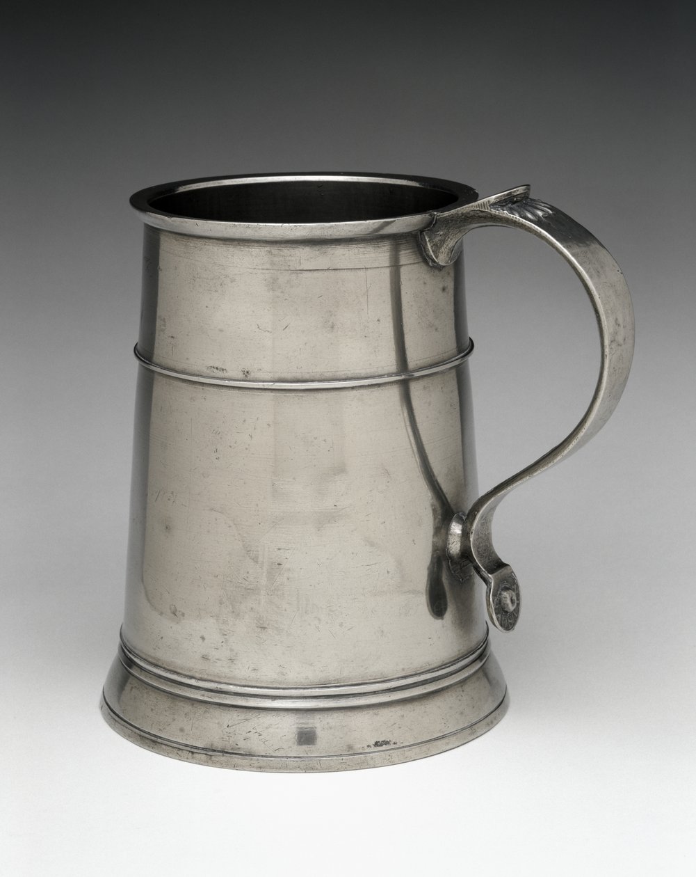 Dåse, 1763-1807 (tin) af Nathaniel Austin