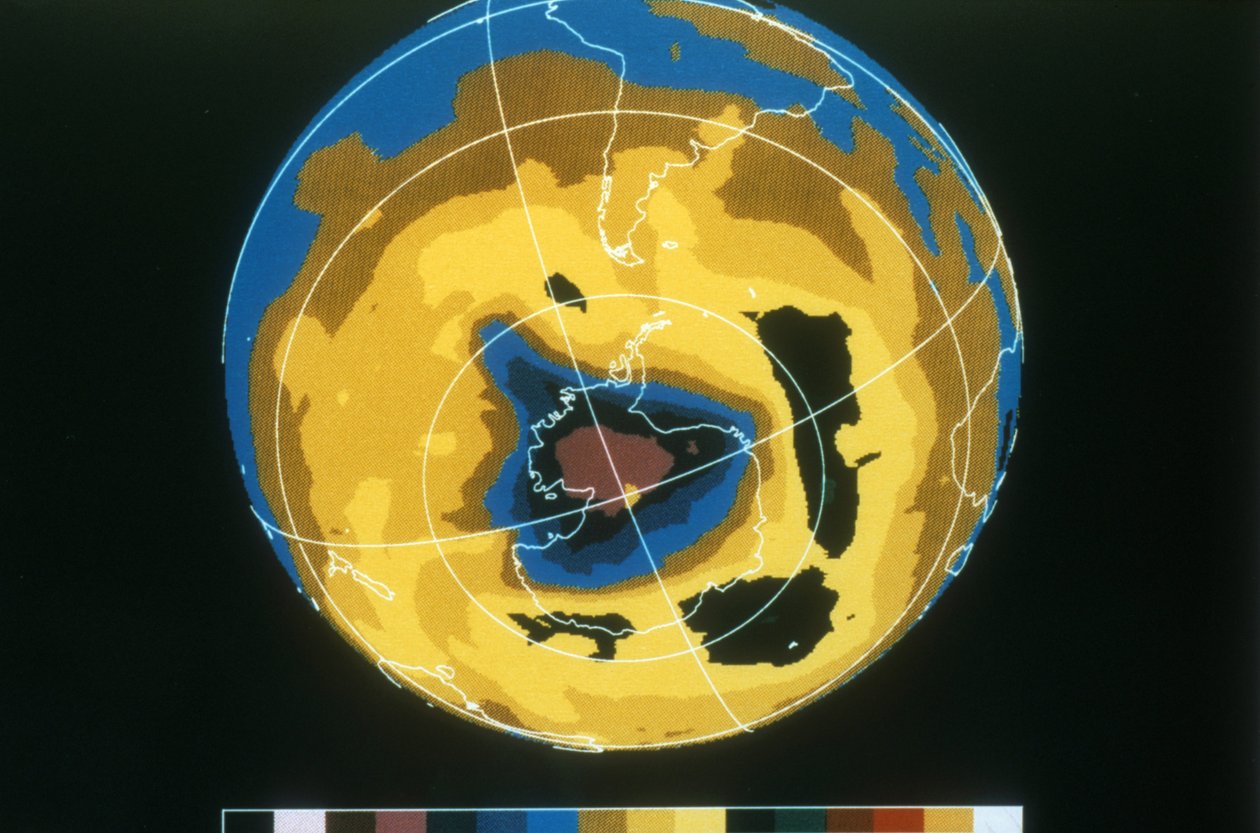 Falsk farvebillede af antarktisk ozonhul, 30. november 1992. NASA-fotografi. af National Aeronautics and Space Administration National Aeronautics and Space Administration