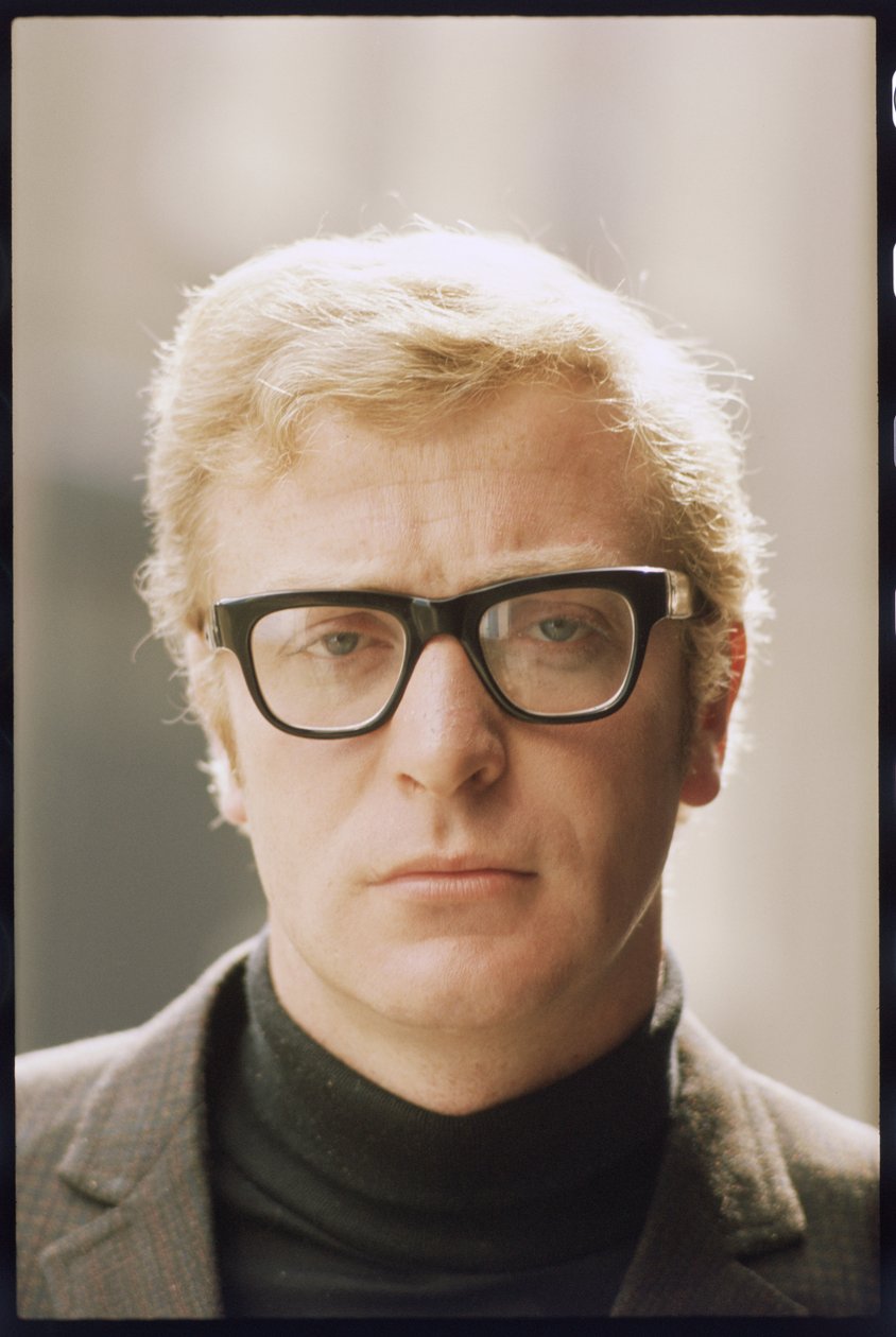 Michael Caine portræt af Orlando Suero
