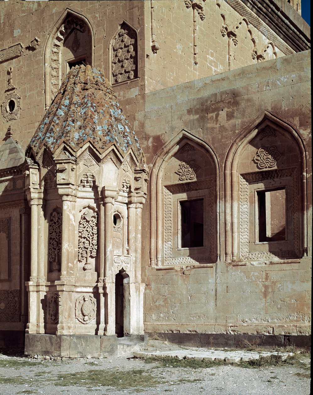 Udsigt over Ishaq Pass Palace af Ottoman School