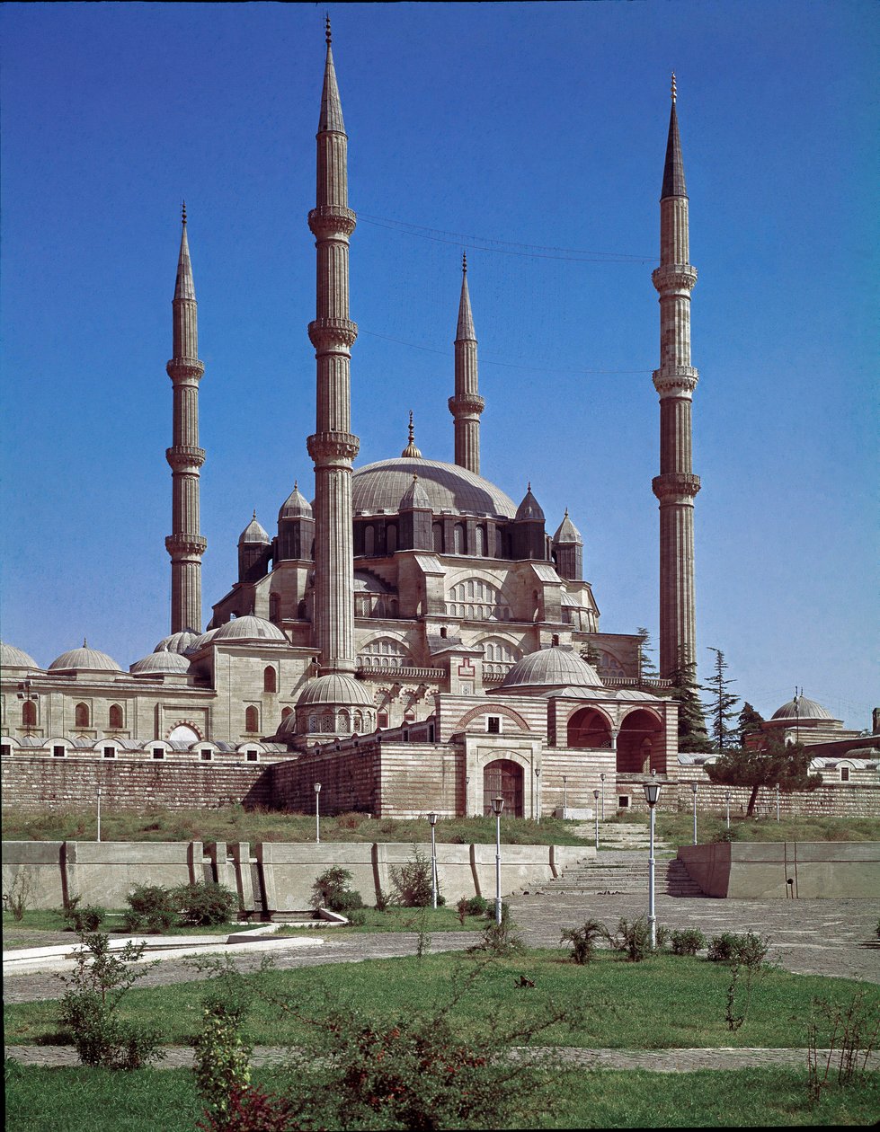 Udsigt over Selimiye-moskeen (1575) af Ottoman School
