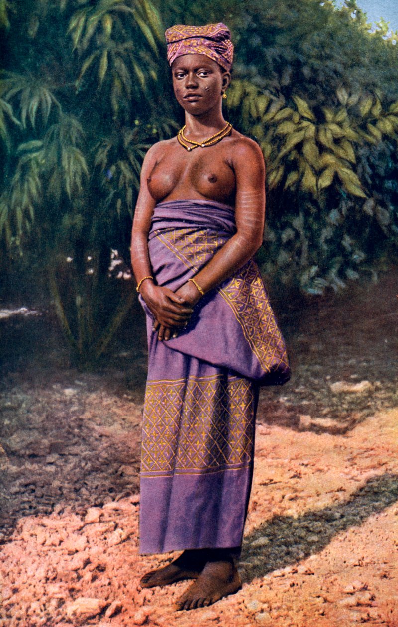 En kvinde fra Accra, Ghana, 1922. af P. A. McCann